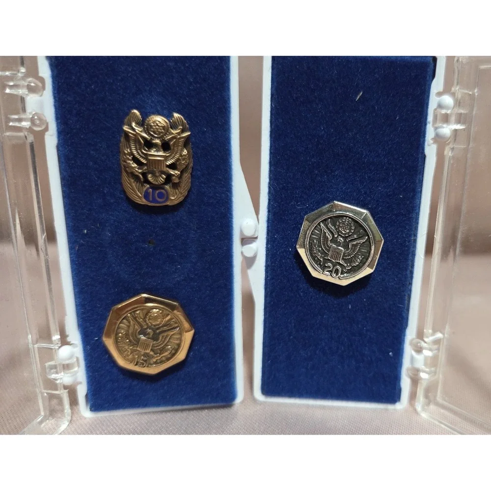 US 10-, 15- & 20-Years Federal Government Service Employee Lapel Hat Pins - Picture 3 of 4